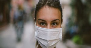 Η χρήση μάσκας δεν μειώνει την οξυγόνωση του αίματος στους…