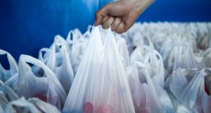 Τέλος πλαστικής σακούλας: Επιστροφή χρημάτων στους πολίτες
