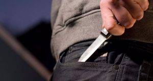 Νεαρός συνελήφθη στο Αγρίνιο με μαχαίρι τύπου σουγιά