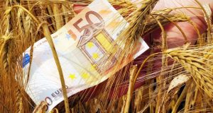 Πακέτο ενίσχυσης 8 δισ. ευρώ στους αγρότες