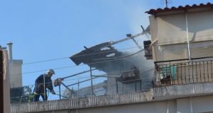 Αγρίνιο: Φωτιά σε διαμέρισμα της Ζωοδόχου Πηγής (Photos)