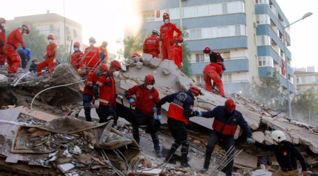 Σεισμός – Σμύρνη: Μεγαλώνει η λίστα με νεκρούς και τραυματίες