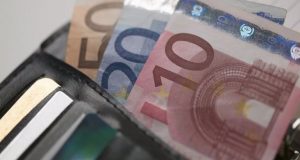 Επίδομα 534 ευρώ: Την Πέμπτη πληρώνονται οι αναστολές συμβάσεων του…