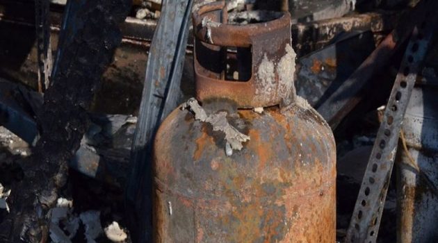 Πήρε φωτιά φιάλη υγραερίου στη Νεάπολη Αγρινίου (Νεώτερη ενημέρωση)