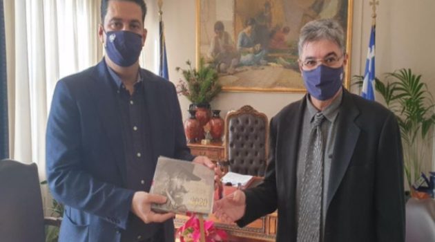 Αγρίνιο: Λεύκωμα γραμματοσήμων για τον Κωνσταντίνο Χατζόπουλο