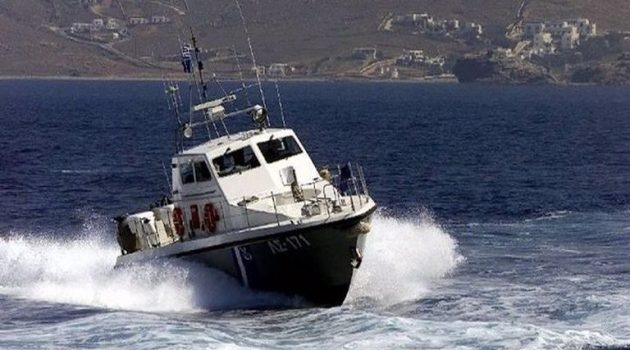Θεσσαλονίκη: Σκάφος του Λιμενικού περισυνέλεξε 13χρονη χειρίστρια φουσκωτού κανό