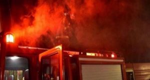 Μάνδρα: Νεκρός άνδρας μετά από φωτιά στο σπίτι του