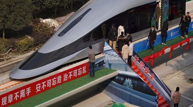 Κίνα: Παρουσίασε το μοντέλο του πιο γρήγορου τρένου στον κόσμο