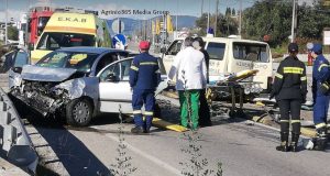 Αγρίνιο: Σοβαρό τροχαίο ατύχημα έξω από το Νοσοκομείο (Photos)
