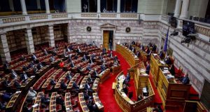Βουλή: Ψηφίζεται το νομοσχέδιο για τις αλλαγές στα Α.Ε.Ι.