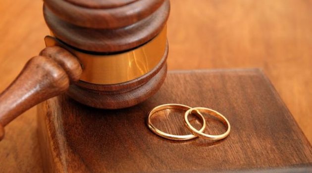 Έκδοση διαζυγίου: Τι αλλάζει με το νομοσχέδιο για την επιμέλεια των παιδιών