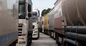 Απαγόρευση κυκλοφορίας φορτηγών άνω του 1,5 τόνου κατά το τριήμερο…