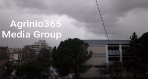 Αγρίνιο: «Αγριεύει» ο καιρός – Ισχυροί άνεμοι (Video – Photos)