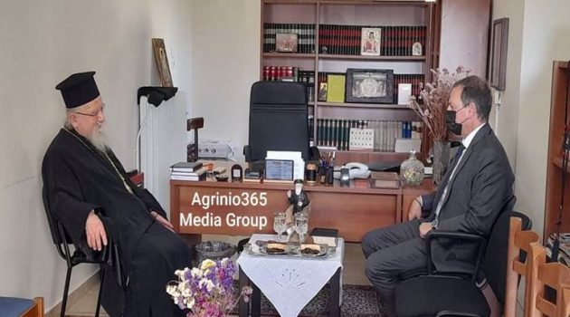 Αγρίνιο – Ι.Ν. Αγίας Τριάδος: Συνάντηση Μητροπολίτη Κοσμά – Σπήλιου Λιβανού (Video – Photos)