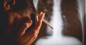 Πώς γίνονται οι πνεύμονες από το κάπνισμα και πόσο καιρό…