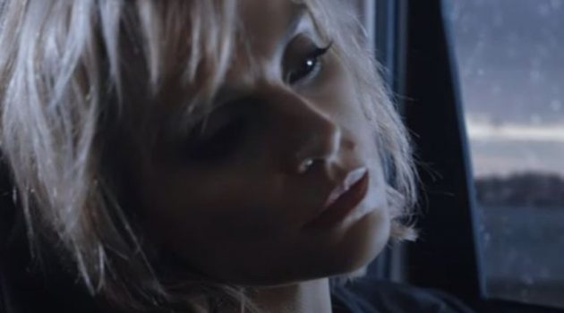 «Σταθερό»: Ένα νέο τραγούδι από την Ελεωνόρα Ζουγανέλη (Video Clip)