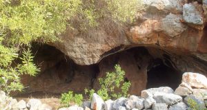 Το σπήλαιο Χοιροσπηλιά στην περιοχή της Πάλαιρου (Photos)