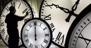 Έρχεται η αλλαγή ώρας: Πότε θα γυρίσουν τα ρολόγια μία…