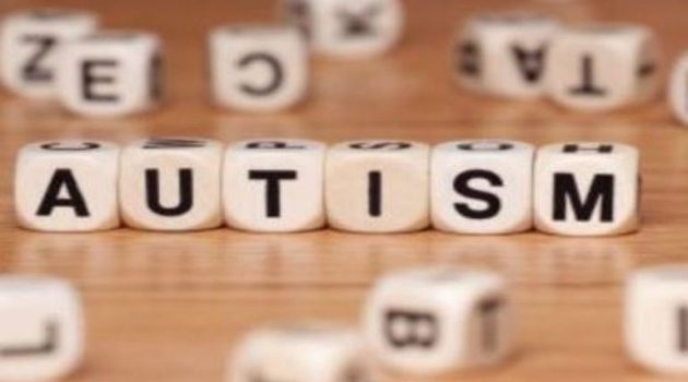 Αυτισμός: Τα συμπτώματα ανά ηλικία, η διάγνωση, ο ρόλος των γονέων