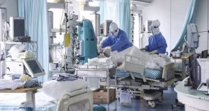Κορωνοϊός: Αυξάνονται οι εισαγωγές στα Νοσοκομεία
