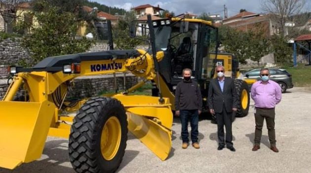 Δήμος Θέρμου: Νέο μηχάνημα έργων στη μάχη της Πολιτικής Προστασίας (Photos)