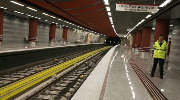 Πτώσεις ατόμων στις γραμμές σε δυο σταθμούς του Μετρό