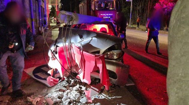 Τραγωδία στη Λαμία: Νεαρή μητέρα «έσβησε» στο τιμόνι με τα παιδιά της μέσα στο αυτοκίνητο