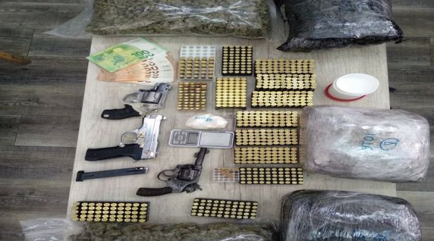 Σύλληψη δύο διακινητών ναρκωτικών στην Πάτρα – Κατασχέθηκαν και όπλα