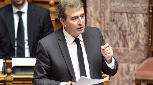 Ο Χρυσοχοΐδης απαντά στη Βουλή για την υπόθεση Φουρθιώτη