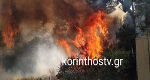 Επικίνδυνη η φωτιά στα Ίσθμια Κορινθίας – Εκκενώθηκε οικισμός (Videos…