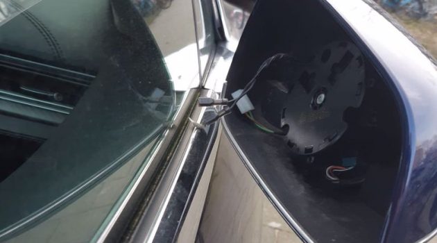 Αγρίνιο: Και καθρέπτες αυτοκινήτου είχε αφαιρέσει από σταθμευμένο όχημα