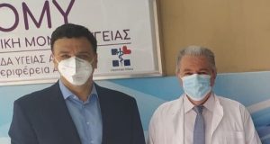 Ο Αναληψιώτης Διευθυντής Κέντρου Υγείας Κεραμεικού με τον Υπουργό Υγείας