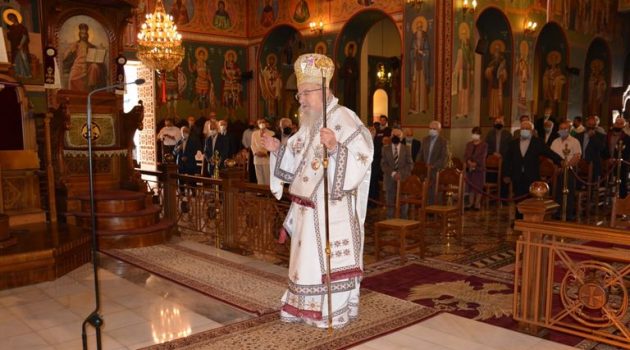 Η Πανήγυρη του Αγίου Χριστοφόρου στο Αγρίνιο – Το μήνυμα του Μητροπολίτη Κοσμά (Photos)