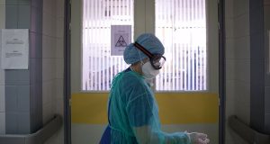 Νοσοκομεία: Αντίστροφη μέτρηση για την επιστράτευση ιδιωτών γιατρών