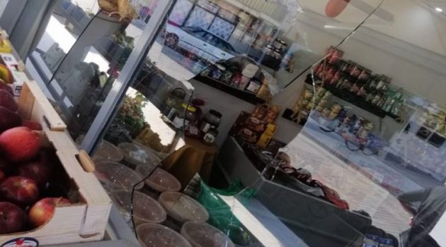 Βανδαλισμοί σε καταστήματα στο Αιτωλικό (Photos)