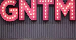 star-channel-me-farma-ena-tilepaichnidi-kai-1-2-seires-ektos-to-gntm