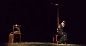 «Κοσμάς ο Αιτωλός» στο Αρχαίο Θέατρο Μακύνειας στις 25 Αυγούστου