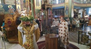 Ι.Ν. Αγίας Τριάδος Αγρινίου: Εορτή Παγκοσμίου Υψώσεως του Τιμίου και…
