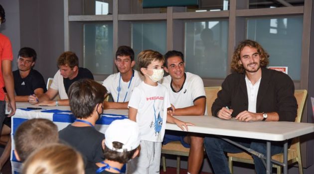 Davis Cup: Έφτασε στην Κρήτη ο Στέφανος Τσιτσιπάς 