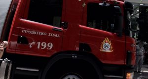 Ιωάννινα: Μεγάλη φωτιά σε διαμέρισμα – Απεγκλωβίστηκαν 8 άτομα