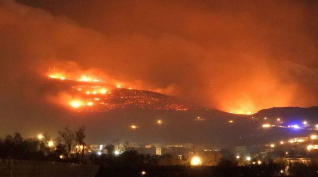 Μεγάλη φωτιά στην Τήνο – Προληπτική εκκένωση οικισμών (Videos – Photos)