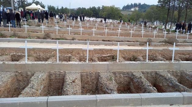 Θεσσαλονίκη: Δεκάδες νέους τάφους άνοιξαν στα κοιμητήρια λόγω Covid