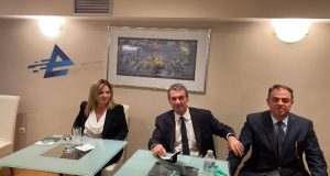 Αγρίνιο: Συνάντηση του Ανδρέα Λοβέρδου με στελέχη του ΚΙΝ.ΑΛ. (Photos)