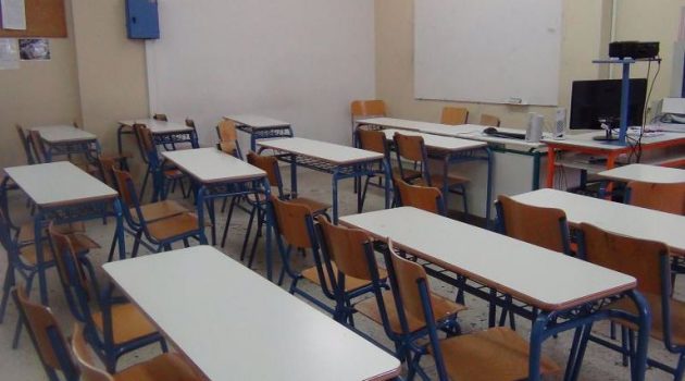 Λέσβος: Οργή για την καθηγήτρια «καρατέκα» σε σχολείο – Κακός χαμός κατά τη διάρκεια μαθήματος