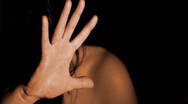 Καταθέτουν οι τέσσερις ύποπτοι για τον βιασμό της 24χρονης