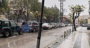 «Ποτάμια» οι δρόμοι στο Αγρίνιο – Σε επιφυλακή Δήμος και…