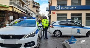 Μπαράζ συλλήψεων στο Αγρίνιο για οδήγηση χωρίς άδειες