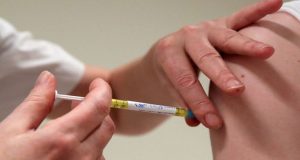 Κορωνοϊός: Εμβολιασμός μέσα στο καλοκαίρι «ασπίδα» στις μεταλλάξεις