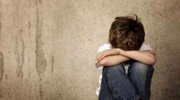 Σεξουαλική κακοποίηση 4χρονου στις τουαλέτες από Νηπιαγωγό (Video)
