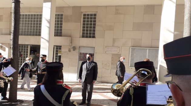 Αγρίνιο: Από την Φιλαρμονική Ορχήστρα άκουσε τα κάλαντα ο Δήμαρχος (Photos)